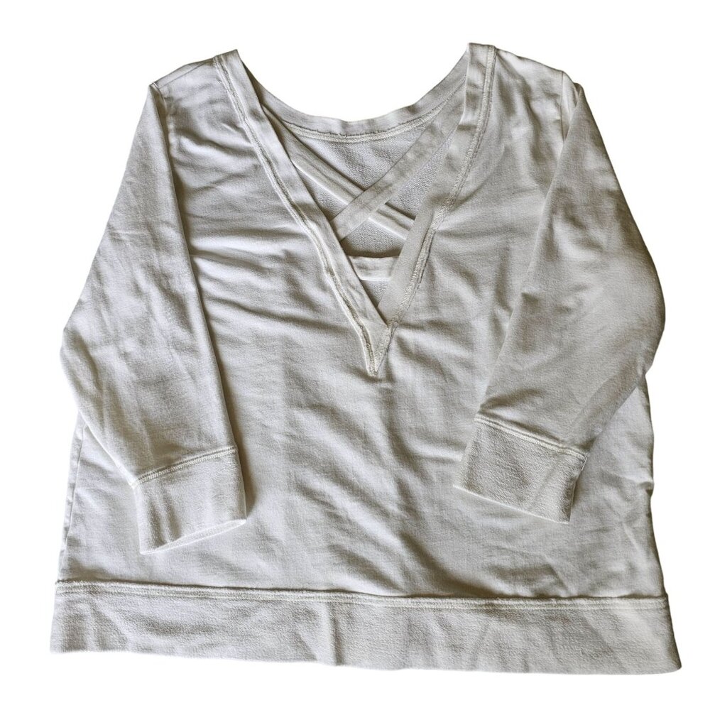 Zenergy by Chico's White V back Sweatshirt Top Stitching detail size 2 or 12